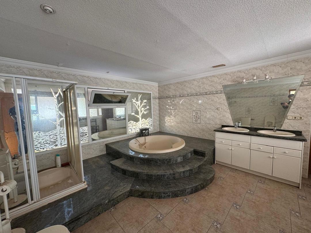 property gallery image 13