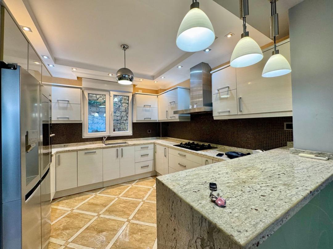 property gallery image 4