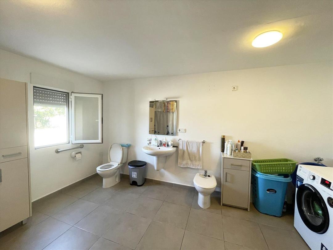 property gallery image 19