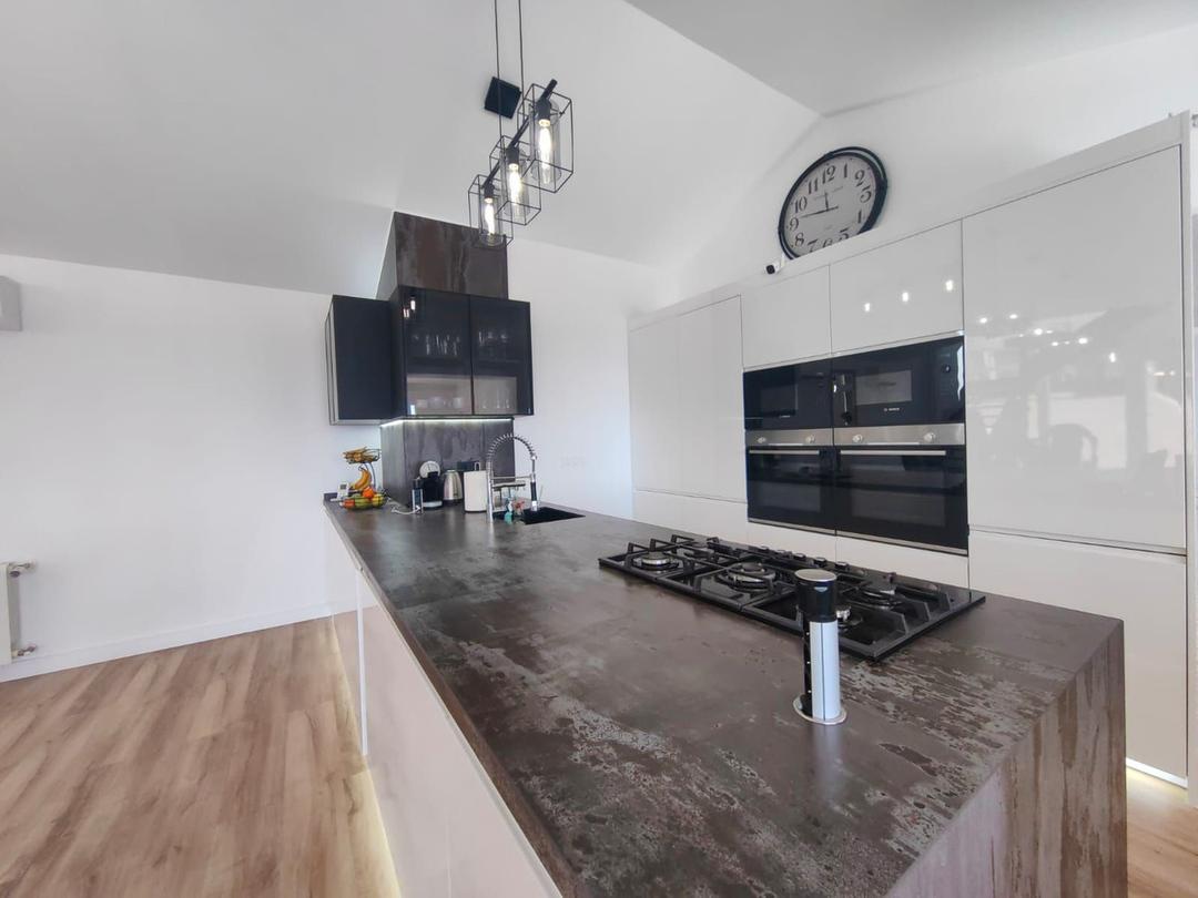property gallery image 10