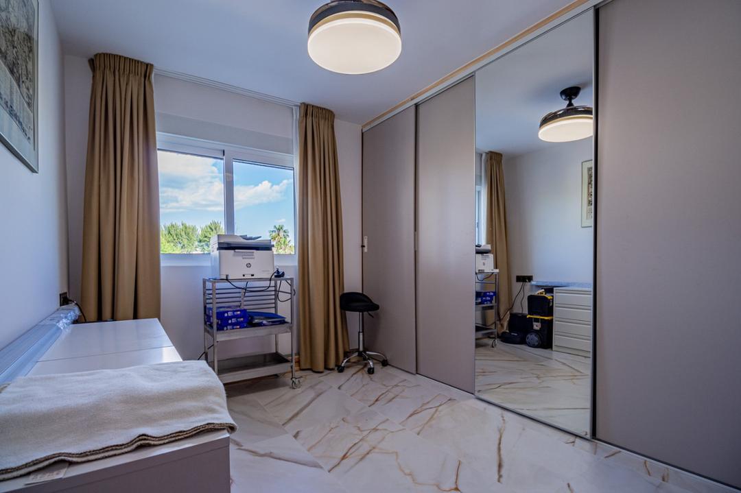 property gallery image 12