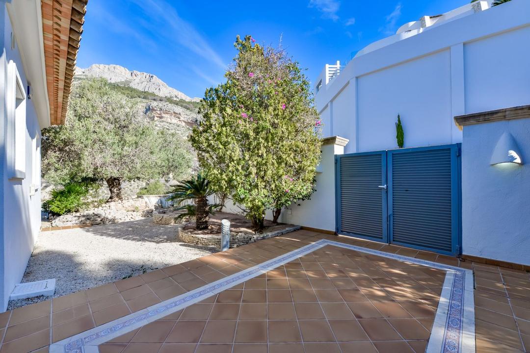 property gallery image 2