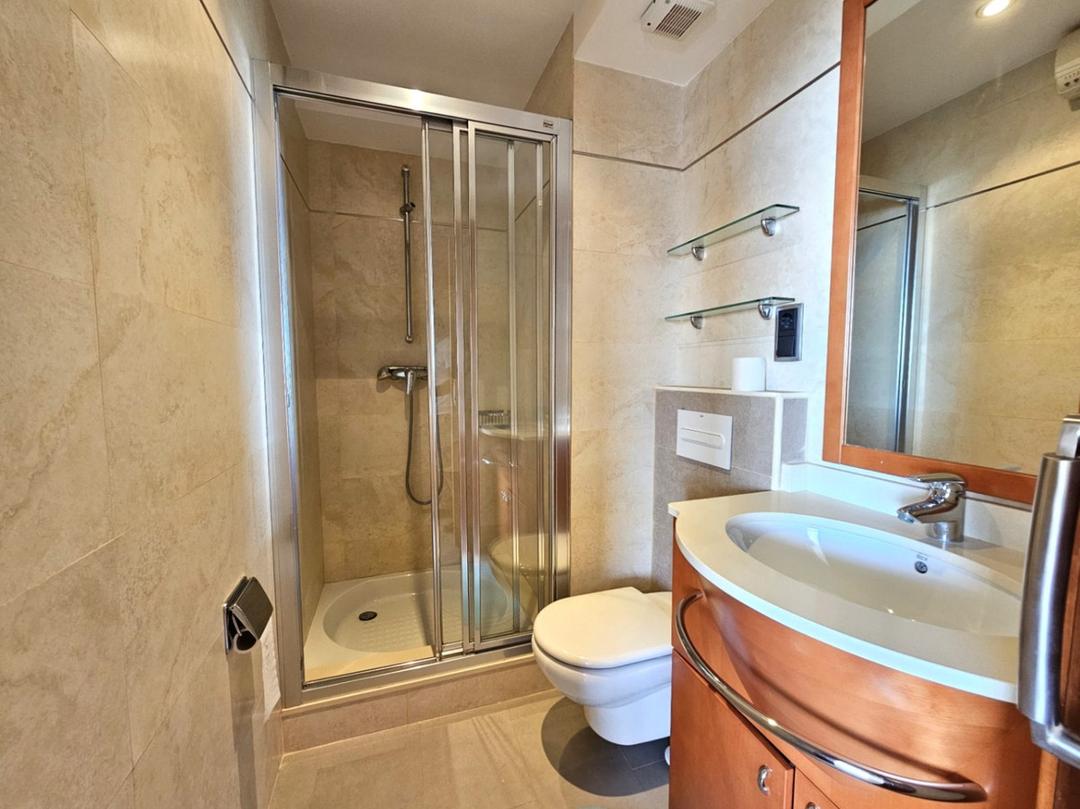 property gallery image 7