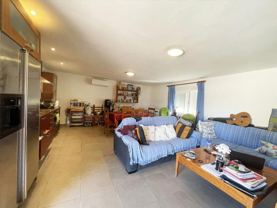 property gallery image 11
