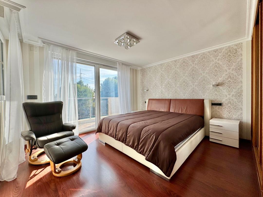 property gallery image 13