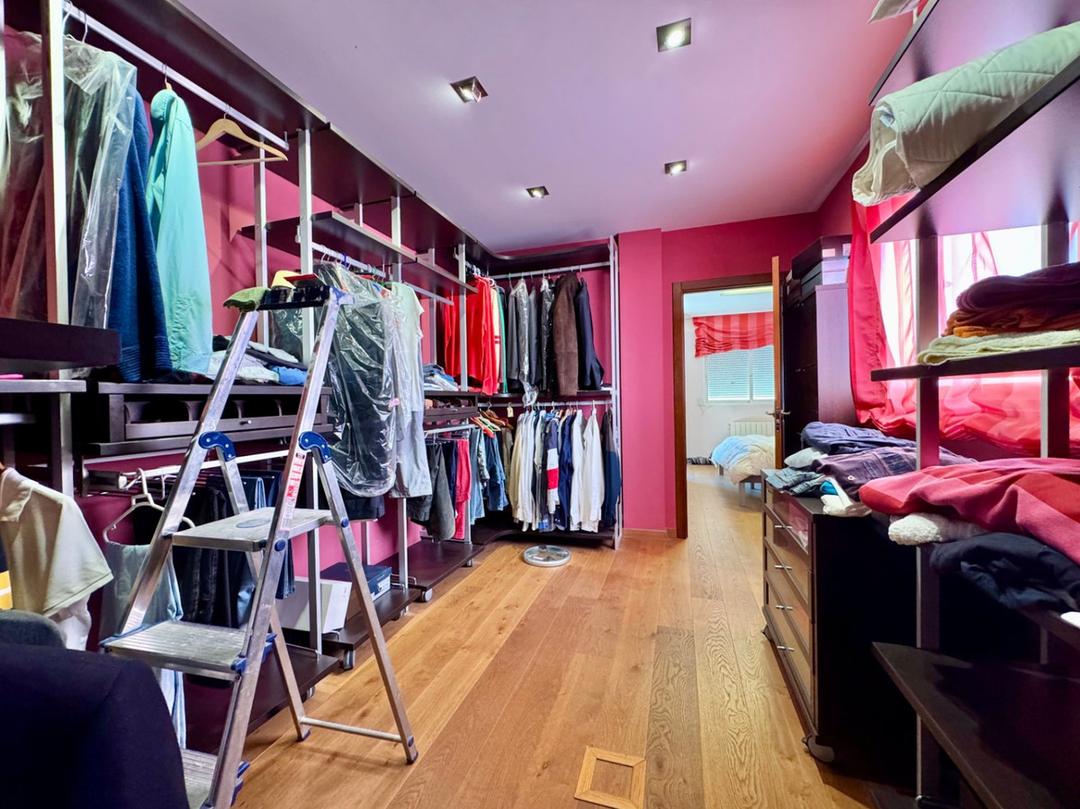 property gallery image 11