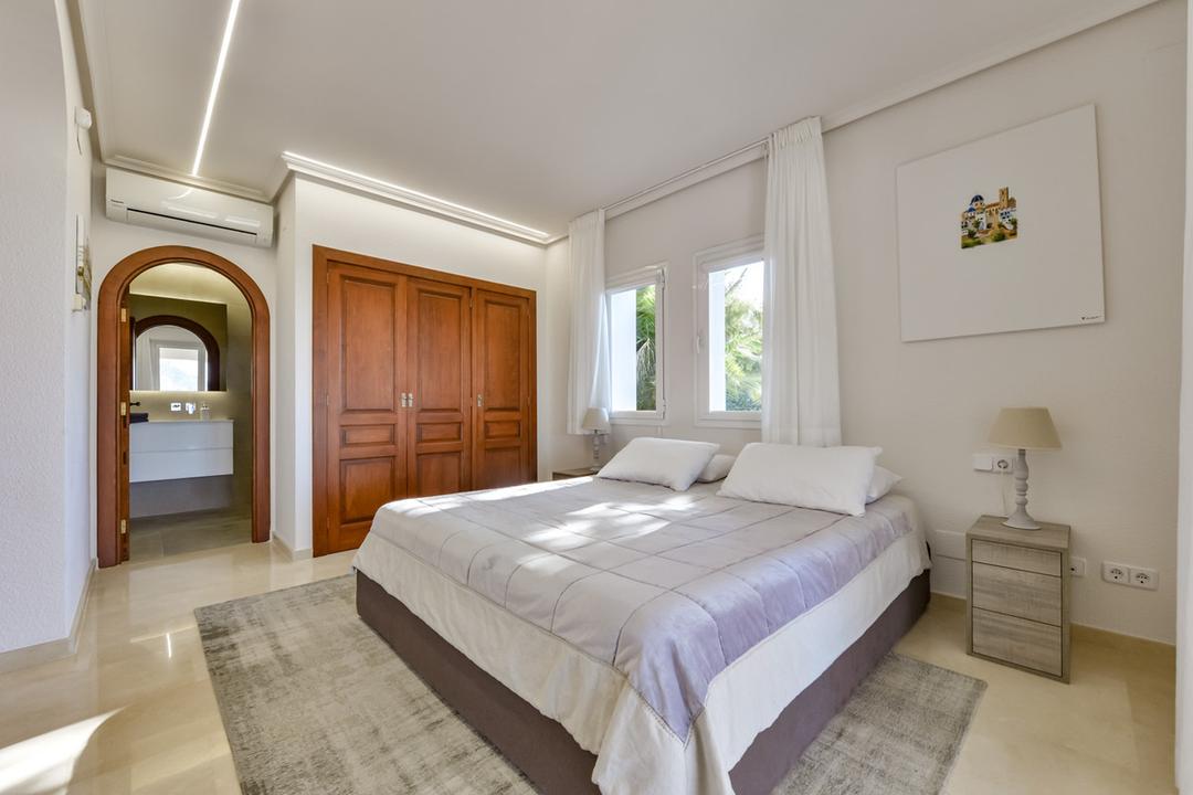 property gallery image 32