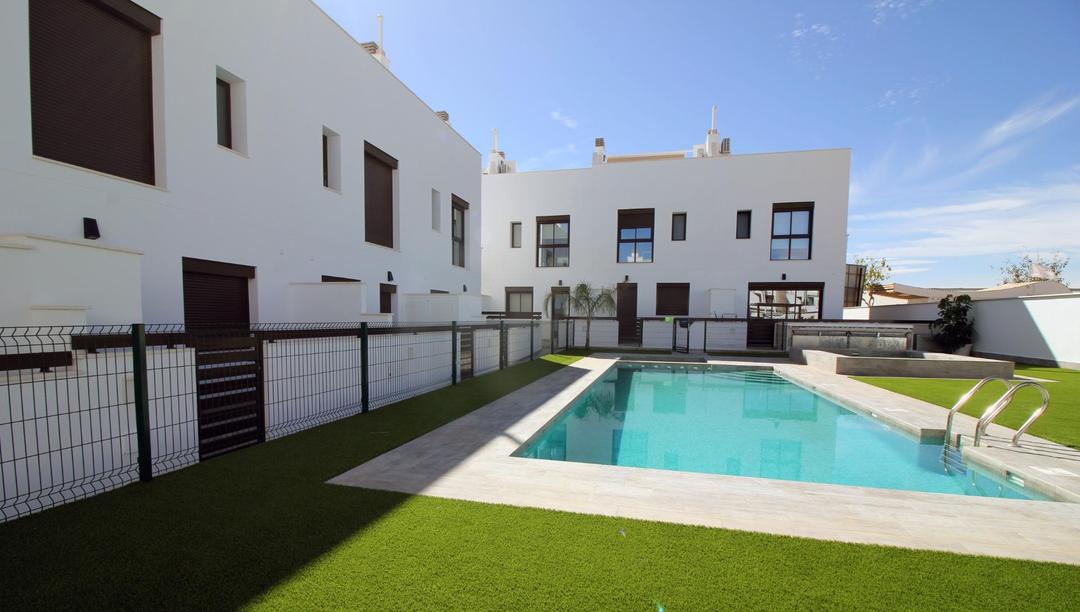 property gallery image 1