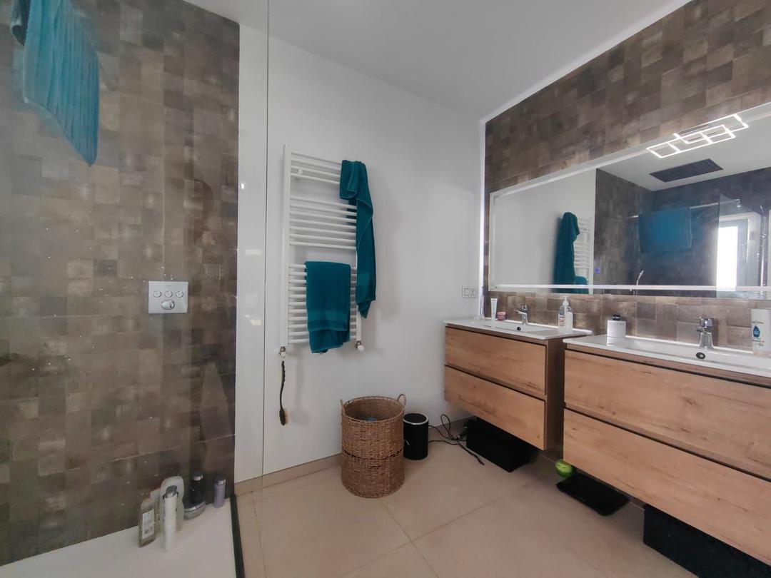 property gallery image 23