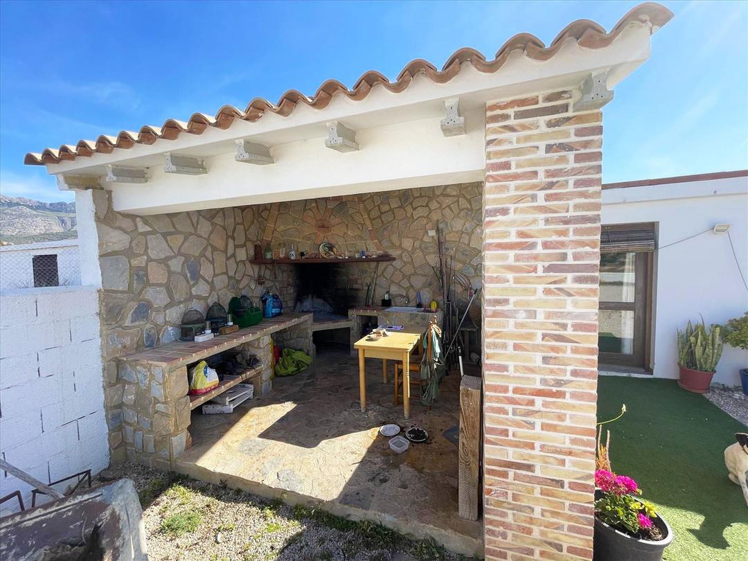 property gallery image 1