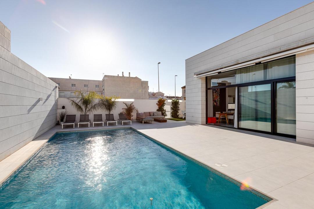 property gallery image 2