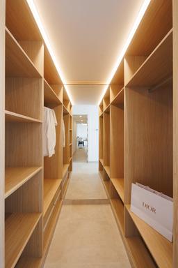 property gallery image 10