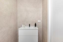 property gallery image 18