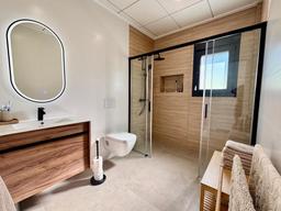 property gallery image 11