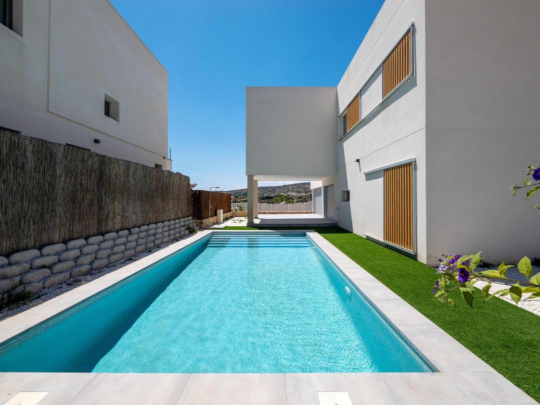 property gallery image 1