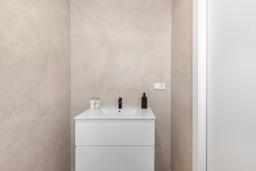 property gallery image 14