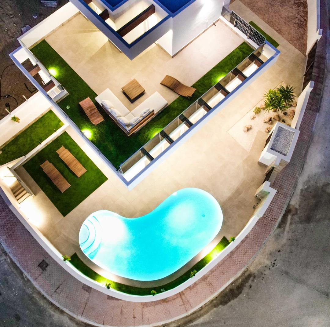 property gallery image 1