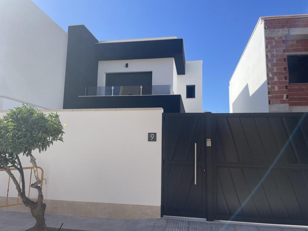 property gallery image 1