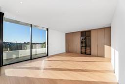 property gallery image 8