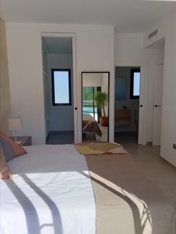 property gallery image 15