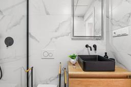 property gallery image 18