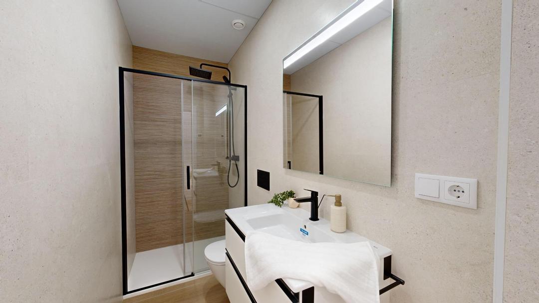 property gallery image 16