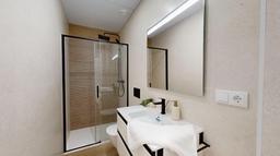 property gallery image 16