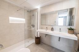 property gallery image 8