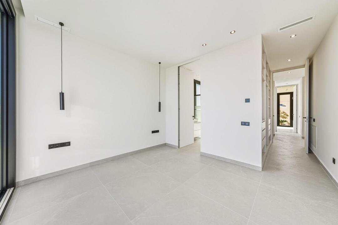 property gallery image 12