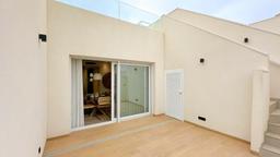 property gallery image 1