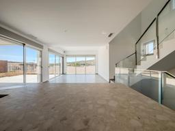 property gallery image 11