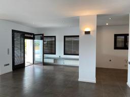 property gallery image 9