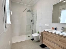 property gallery image 9