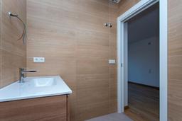 property gallery image 20