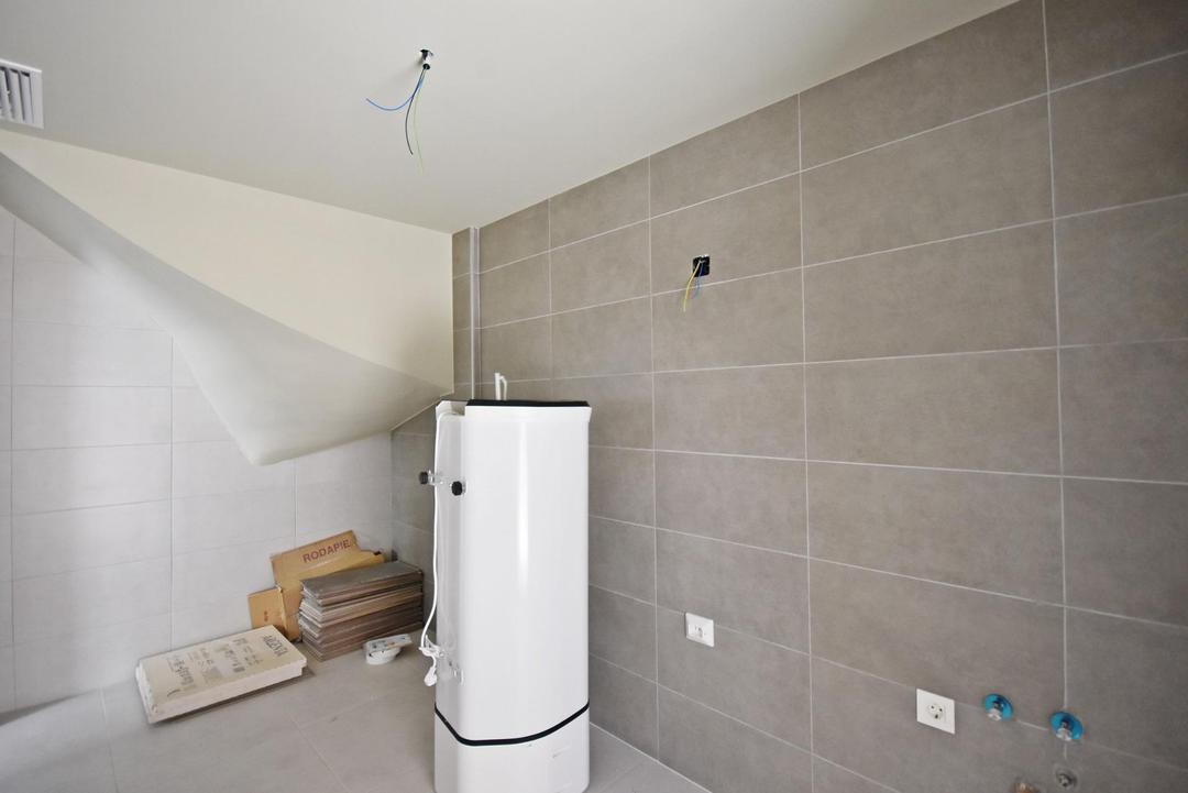 property gallery image 16