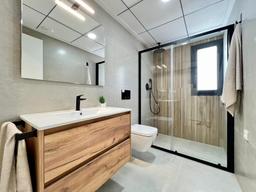 property gallery image 38