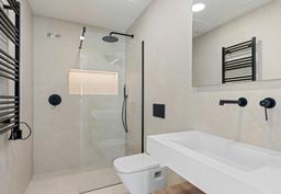 property gallery image 18