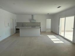 property gallery image 4