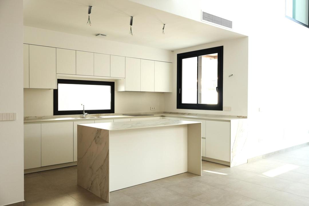 property gallery image 16