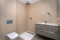 property gallery image 18