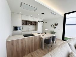 property gallery image 8