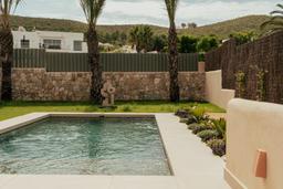 property gallery image 1