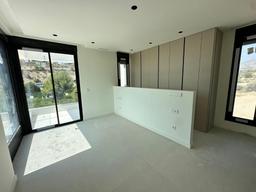 property gallery image 7