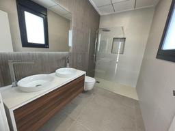 property gallery image 36