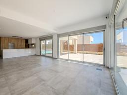 property gallery image 13