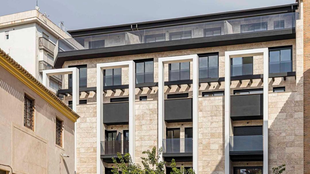 property gallery image 1