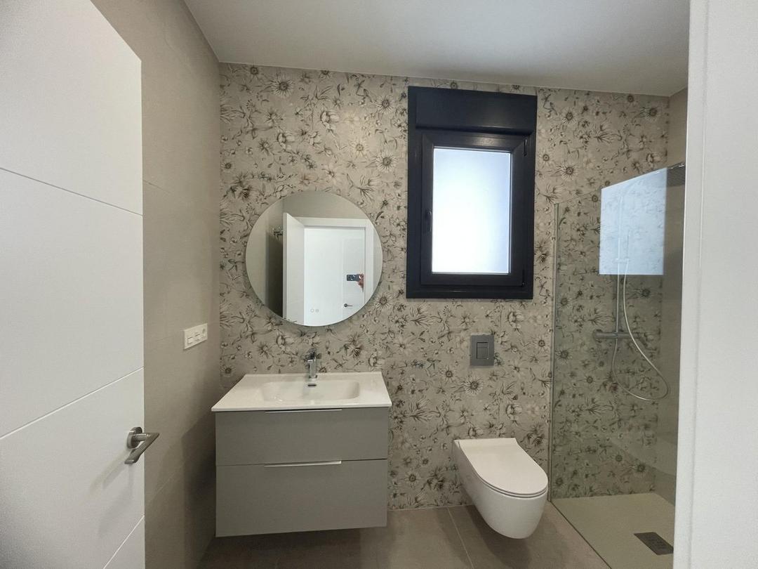 property gallery image 16