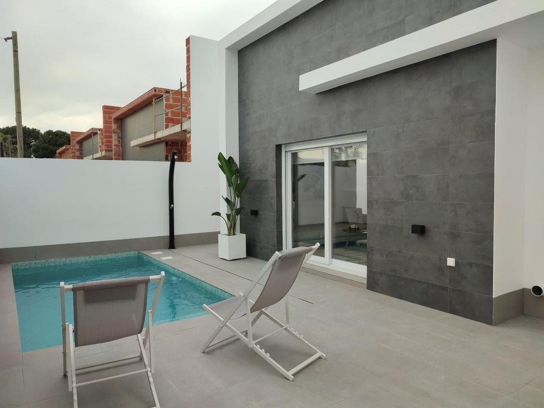 property gallery image 1