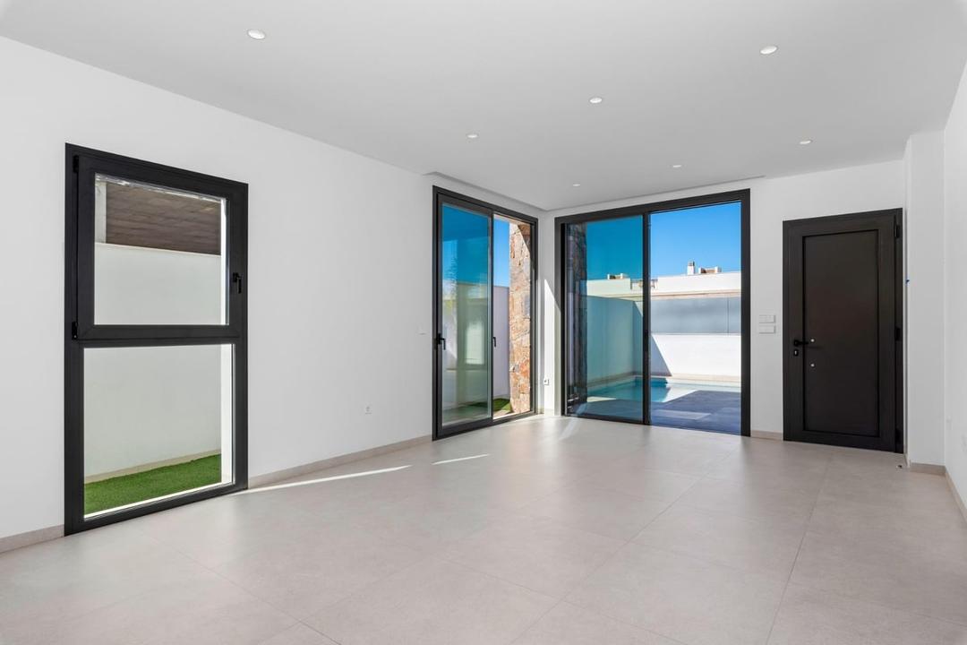 property gallery image 9