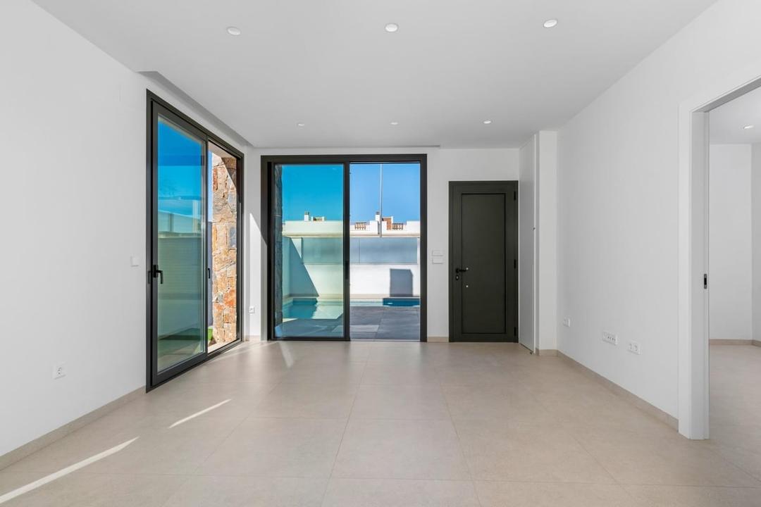 property gallery image 8